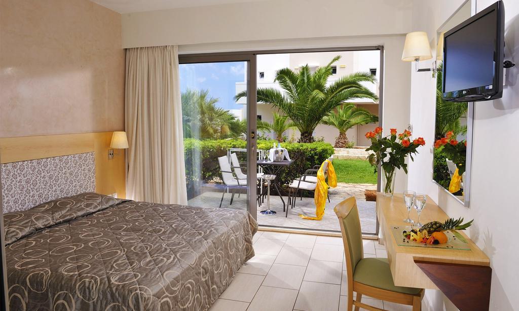 Grand 4* Hersonissos (Crete)